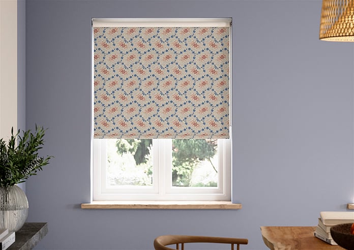 Land & Shore Lorie (Blackout), Red Blue - Twist&Fit Roller Blind - Image 3